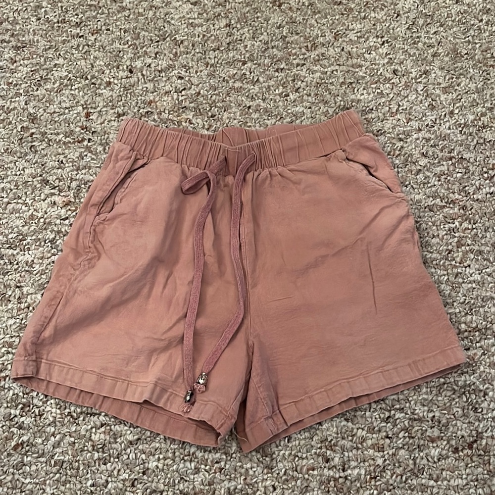 Size:Small, Pink shorts